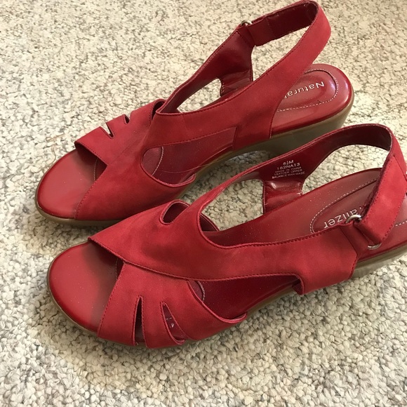 Red casual shoe - Picture 4 of 4